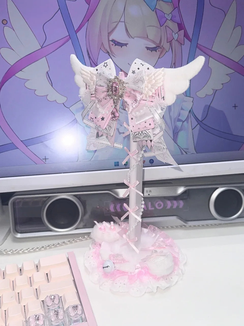 Angel Wings Headphone Stand | Pink Lace Bow · Kawaii Desktop Decoration · Gaming Headset Holder