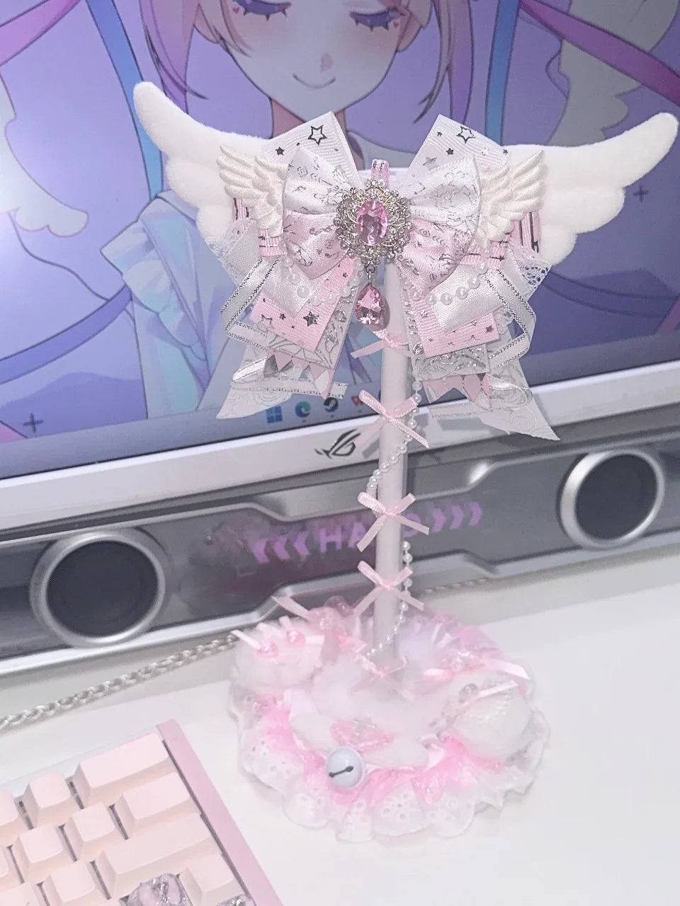 Angel Wings Headphone Stand | Pink Lace Bow · Kawaii Desktop Decoration · Gaming Headset Holder