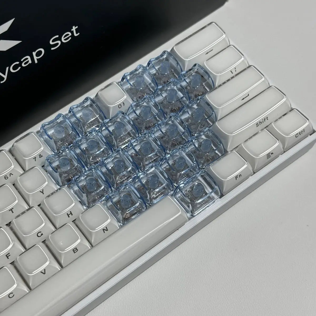 Transparent Keycap Set | 20pcs · Transparent PBT · No Engraving · DIY Heart Arrangement