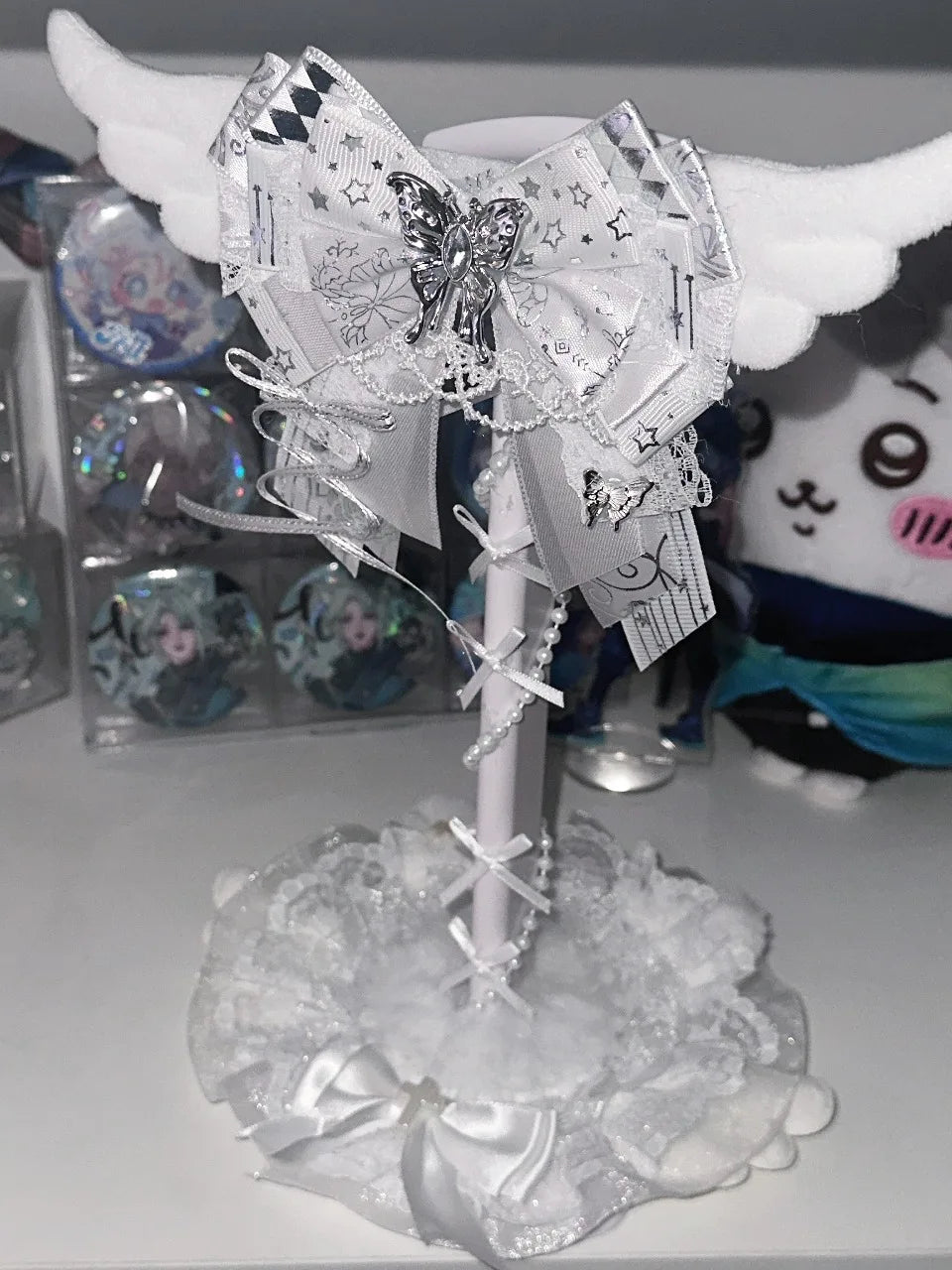 Angel Wings Headphone Stand | Pink Lace Bow · Kawaii Desktop Decoration · Gaming Headset Holder